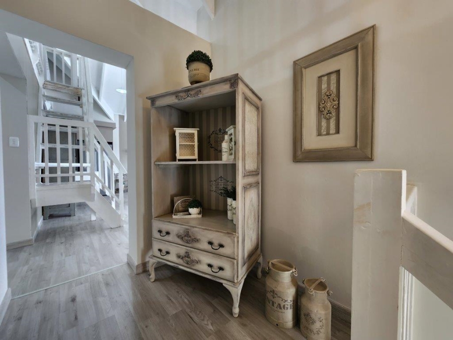 3 Bedroom Property for Sale in Vakansieplaas Western Cape
